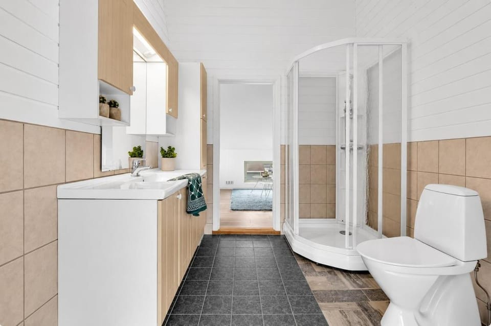 Modern apartment with free parking near the city center Apartment in Tromso