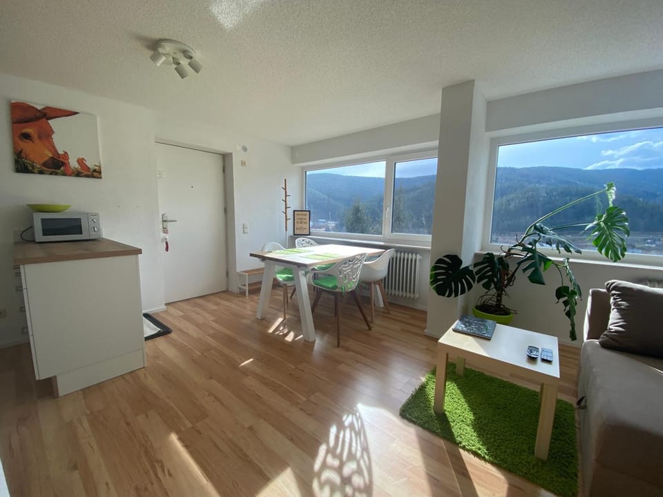 Natural landscape, Kitchen or kitchenette, Dining area, Mountain view