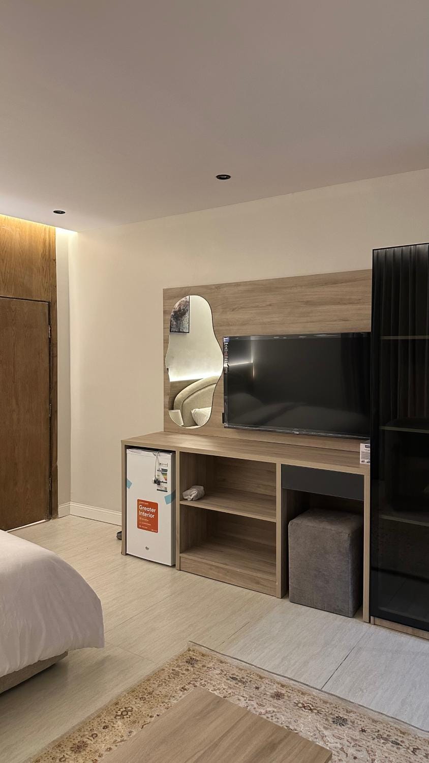 TV and multimedia, Photo of the whole room, wardrobe