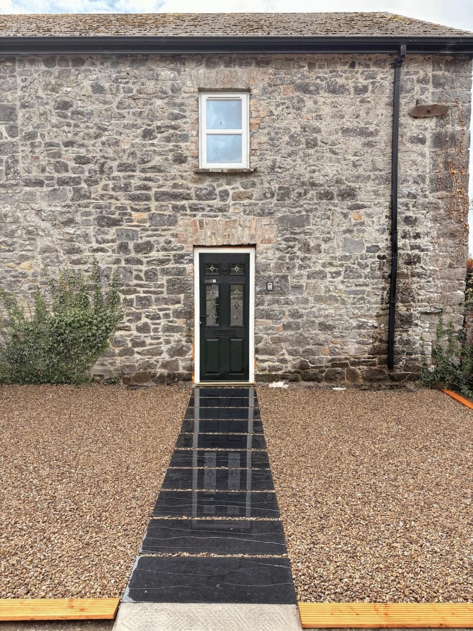 Facade/entrance