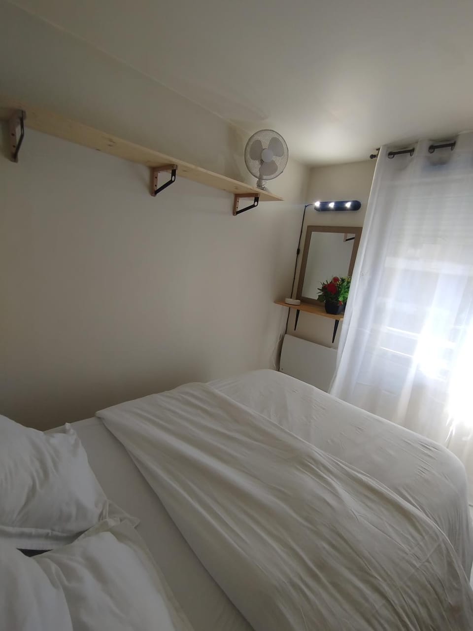 Sun Home Apartment in Cergy