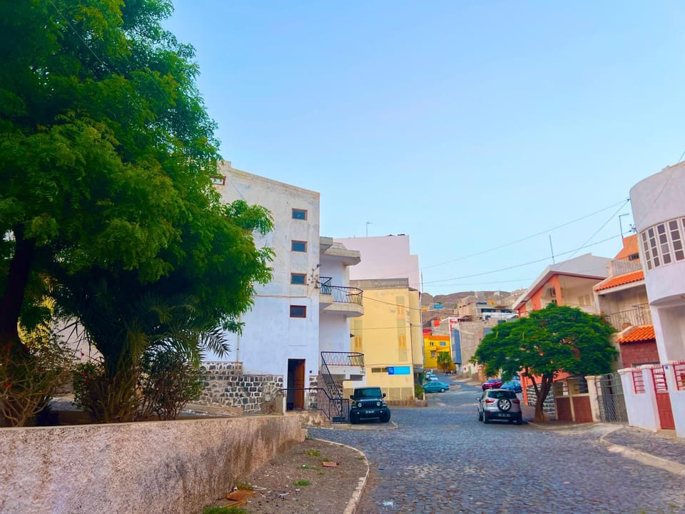 Helder Bentub Mindelo Bed and Breakfast in Cape Verde