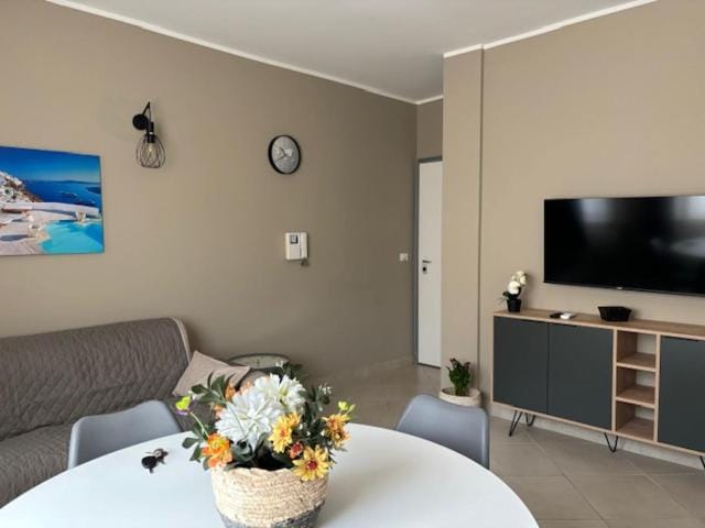 Communal lounge/ TV room, Seating area
