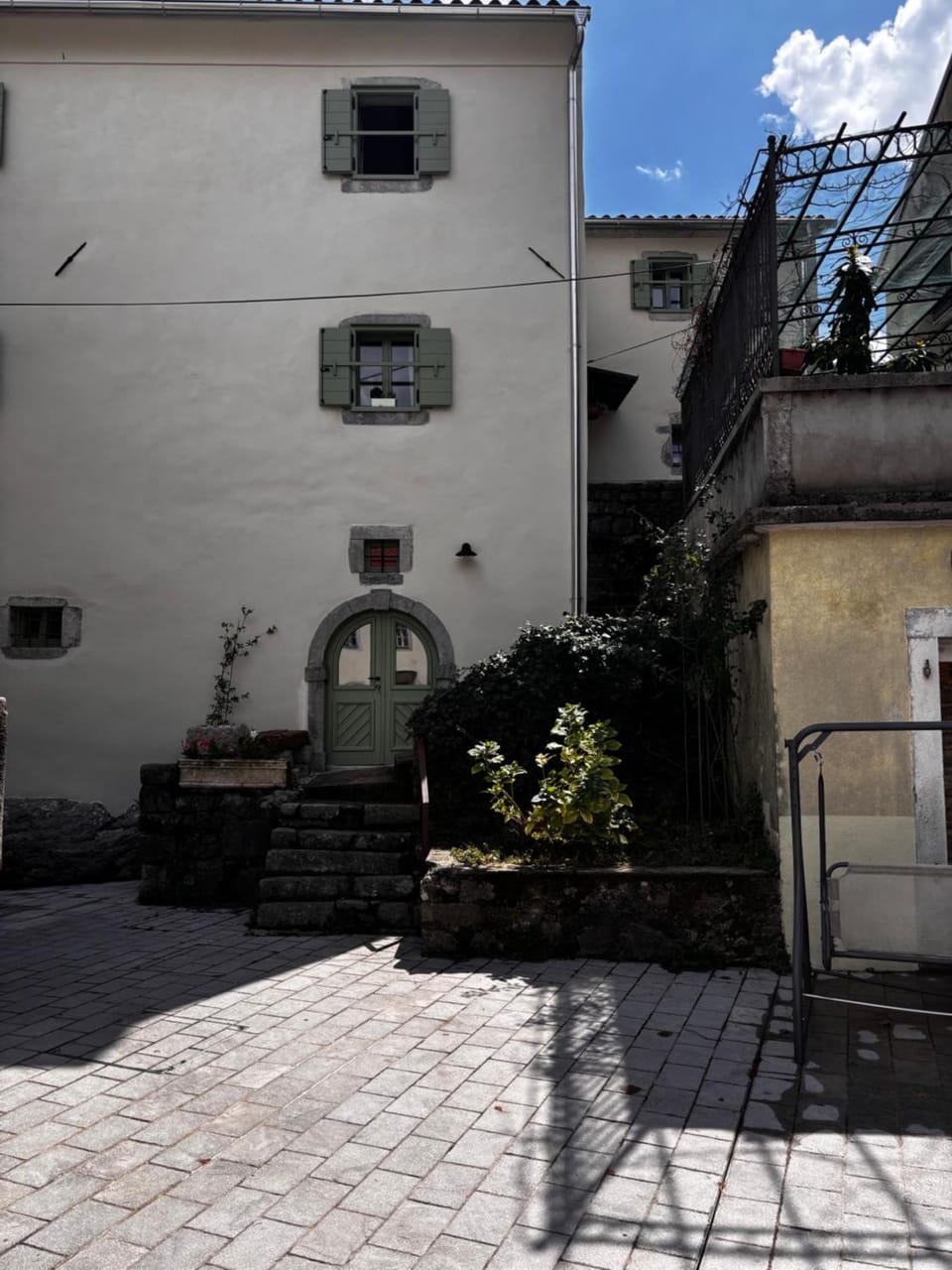 Property building, Day