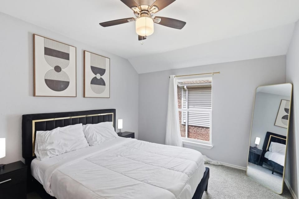 Modern Frisco Retreat Remodeled 3BR House House in Frisco