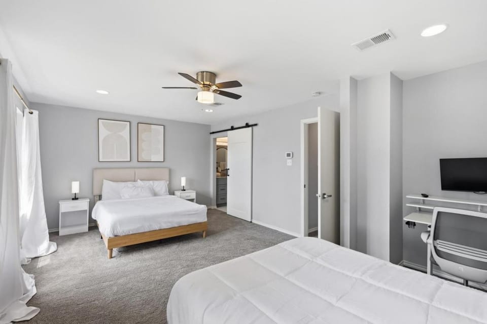 Modern Frisco Retreat Remodeled 3BR House House in Frisco