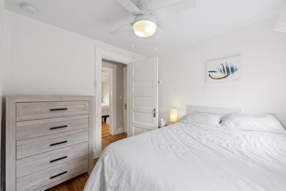 Cozy Cape in the Heart of Ogunquit Center House in Ogunquit