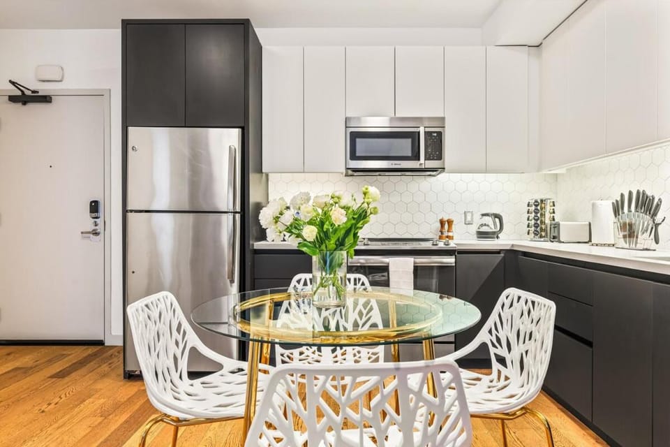 Cozy 2BD 2BATH in Hollywood! Pool, free parking! Apartment in Hollywood