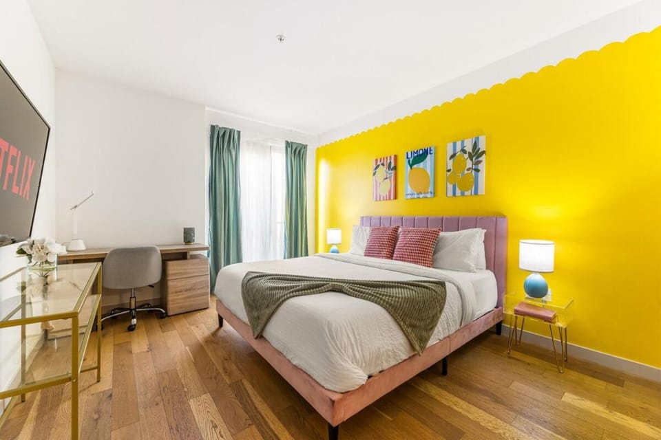 Cozy 2BD 2BATH in Hollywood! Pool, free parking! Apartment in Hollywood