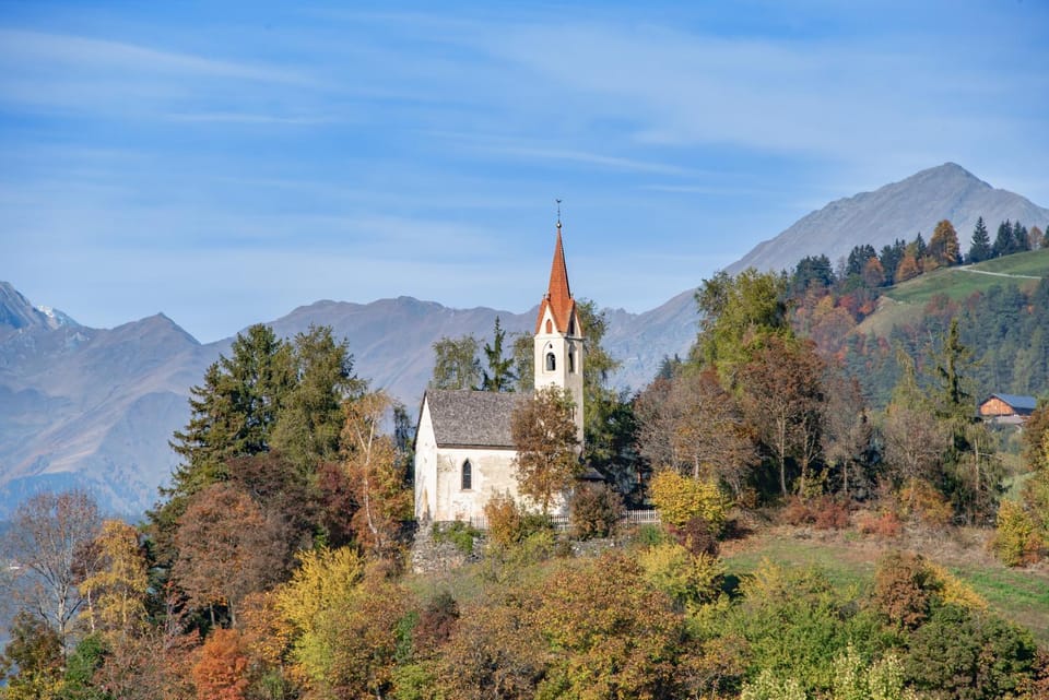 Nearby landmark, Natural landscape