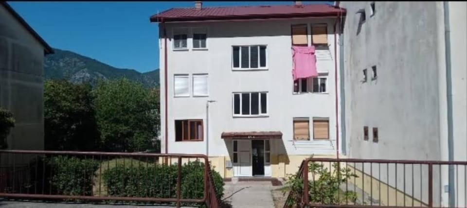 1Room for two with shared bathroom and kitchen Vacation rental in Dobrota