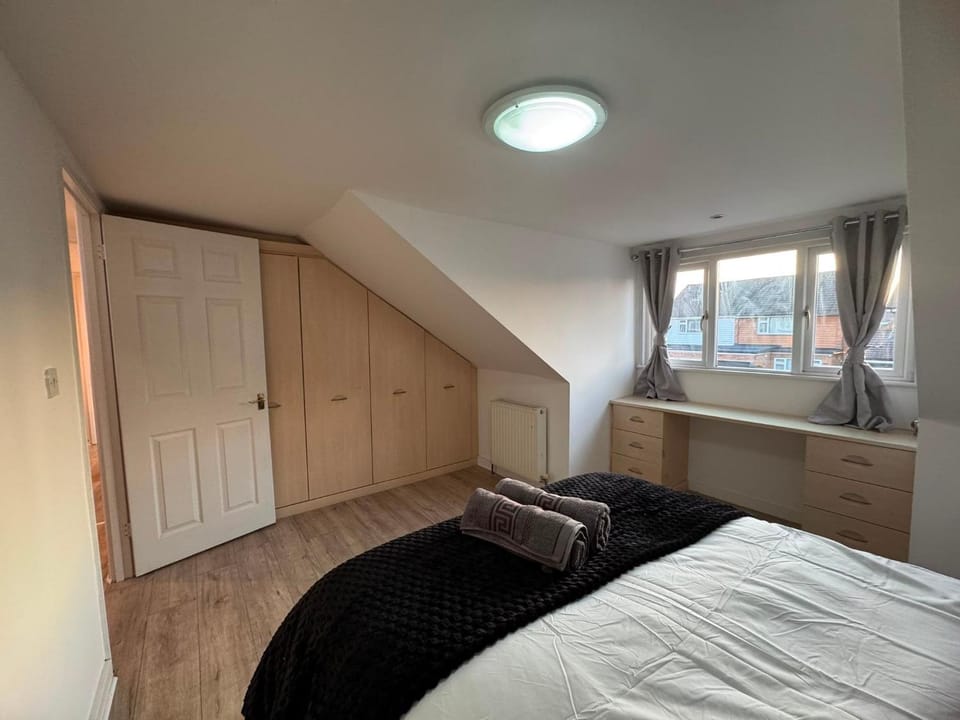 Bed, Bedroom, wardrobe