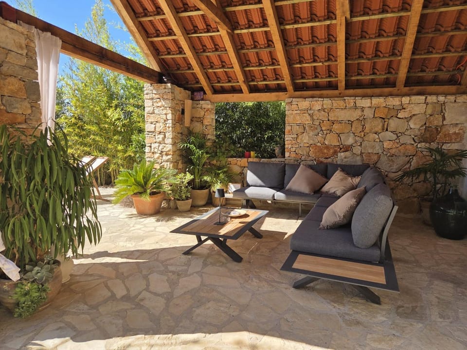 Mai's Cottage House in Stari Grad