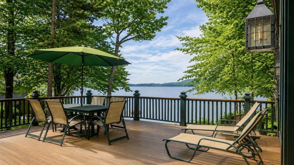 Lakefront Estate Private Beach Dock Luxury Retreat House in Alton