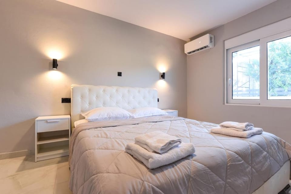 Mario's Boutique Residence Apartment in Decentralized Administration of Attica