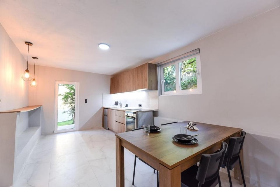 Mario's Boutique Residence Apartment in Decentralized Administration of Attica