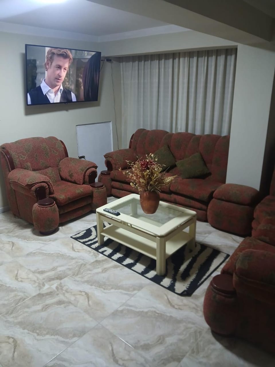 Communal lounge/ TV room, Living room, Seating area