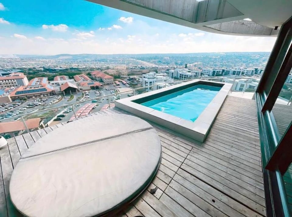 Modern Lux Penthouse Apartment in Sandton
