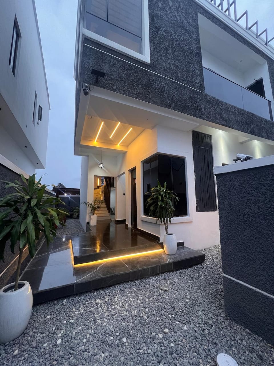 2 bedroom apartment with gym free wifi Netflix Youtube in LBS Ajah Lekki Lagos Apartment in Lagos, Nigeria