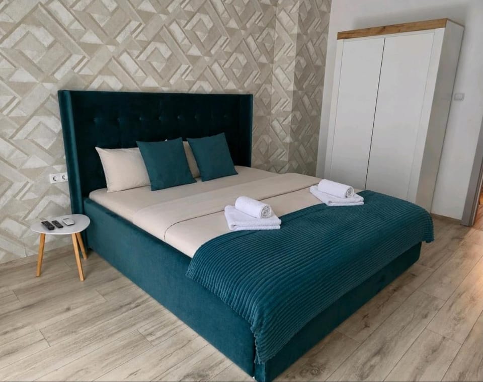 Bed, Photo of the whole room, Bedroom, towels, wardrobe