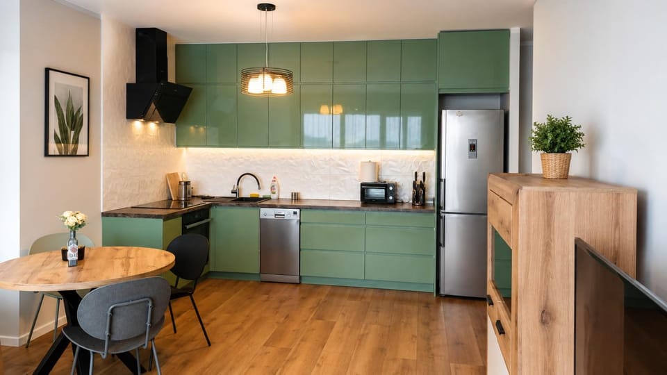 Kitchen or kitchenette, Dining area, dishwasher, stove
