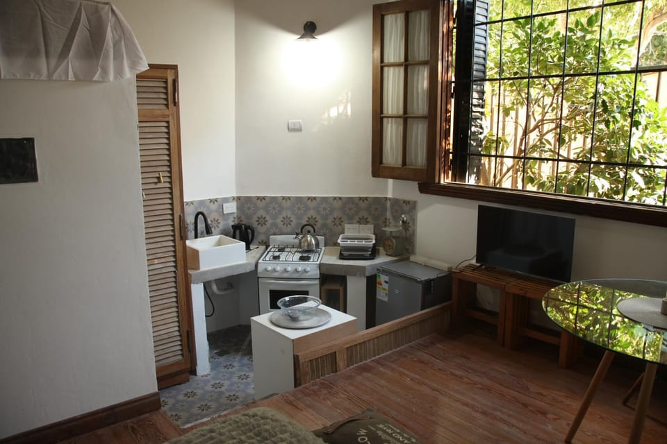 TV and multimedia, Kitchen or kitchenette, Dining area
