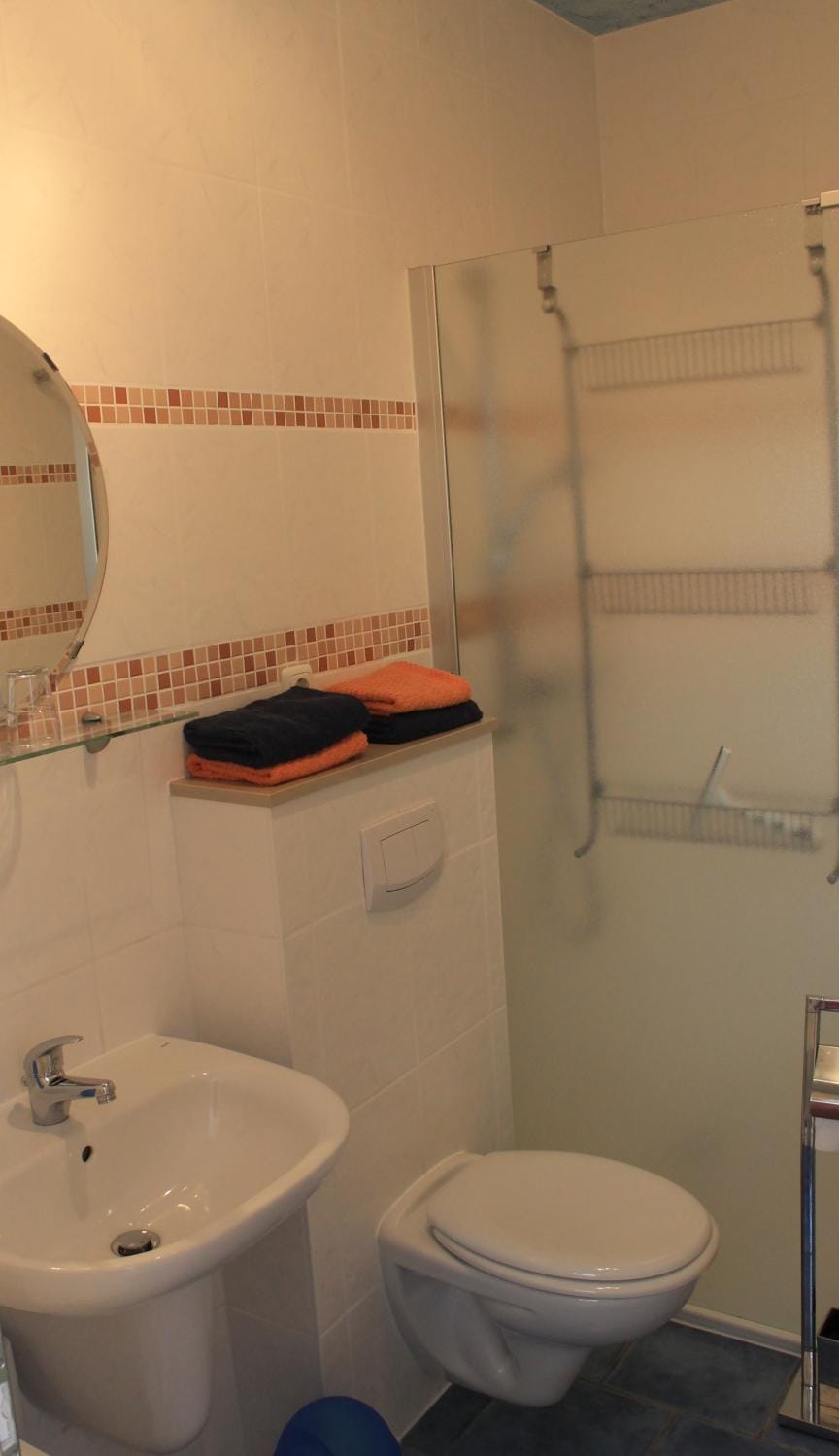 Shower, Bathroom, Decorative detail