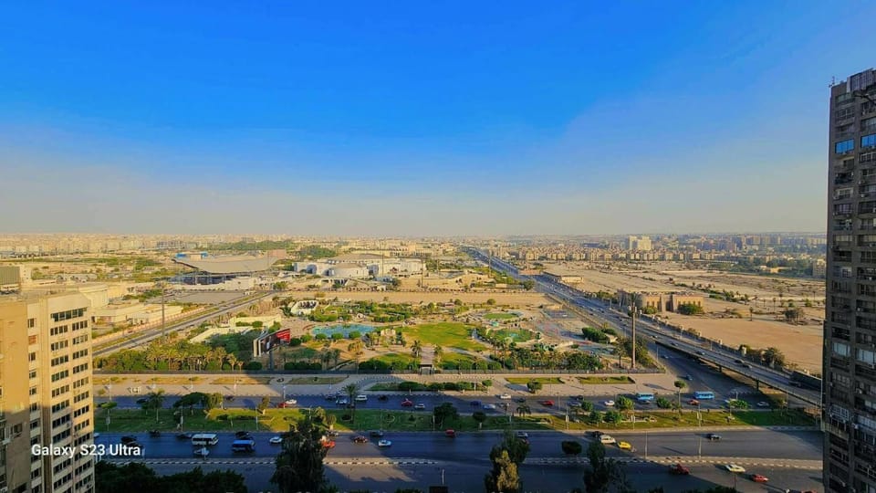 شقه مفروشه تطل على شارع صلاح سالم الرئيسي Apartment in Cairo