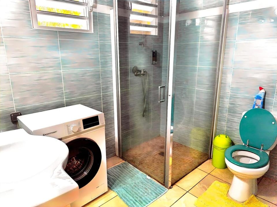 Shower, Toilet, washing machine