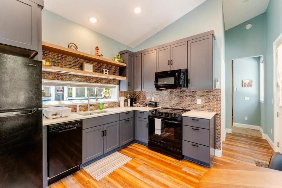 Cozy Saint Paul Tiny Home Retreat House in Payne-Phalen
