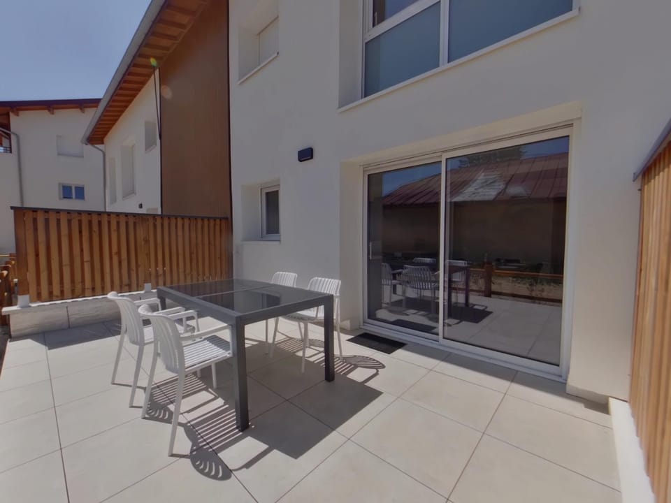 Appartement moderne, nature calme - 6 pers. - FR-1-834-37 Apartment in Jura