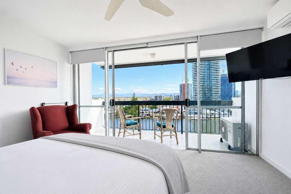 Bed, View (from property/room), Bedroom