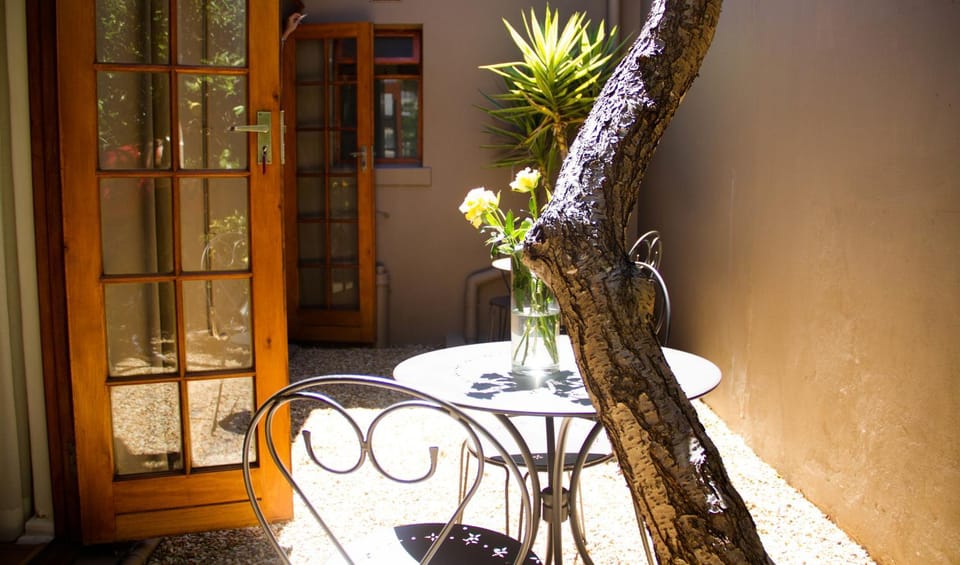 Patio, Day