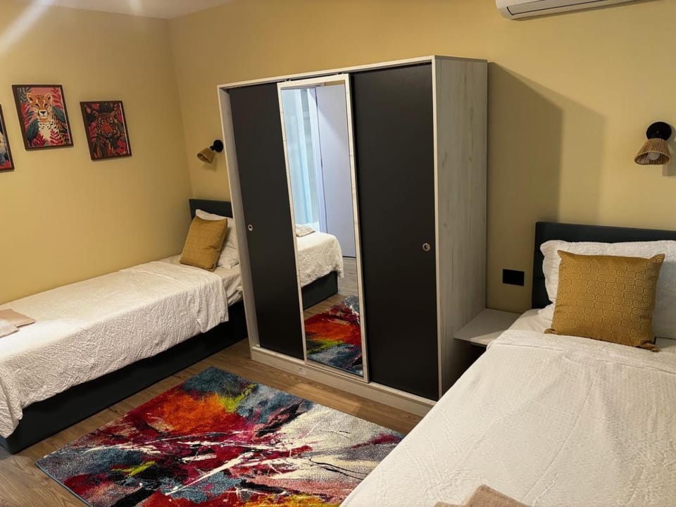 Photo of the whole room, wardrobe, air conditioner