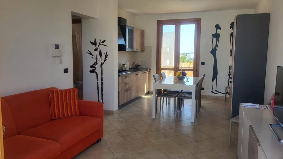 Kitchen or kitchenette, Living room, Dining area