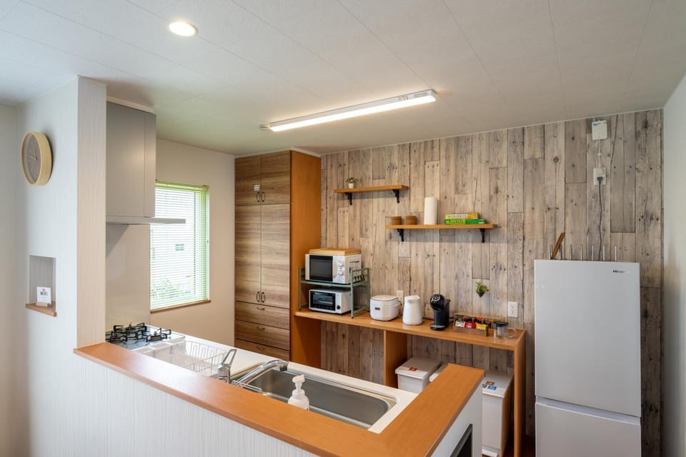 Kitchen or kitchenette