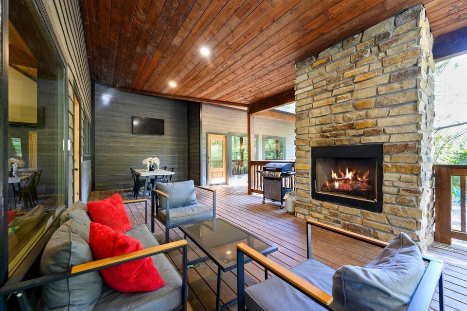 Sweet Magnolia 3BR Cozy Cabin Cabin in Broken Bow