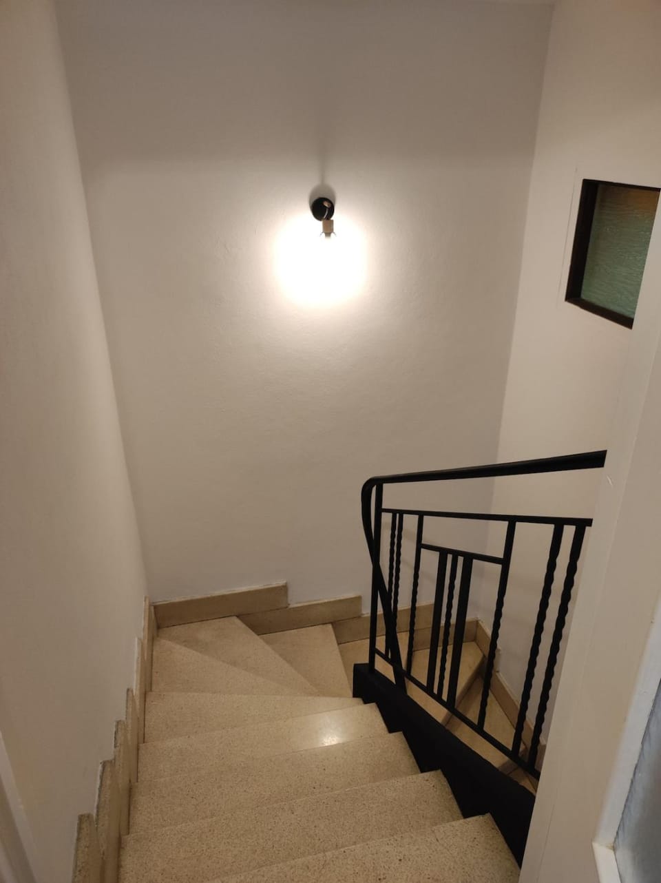 Grand Appartement 5 chambres avec terrasse Salles Curan Apartment in Occitanie