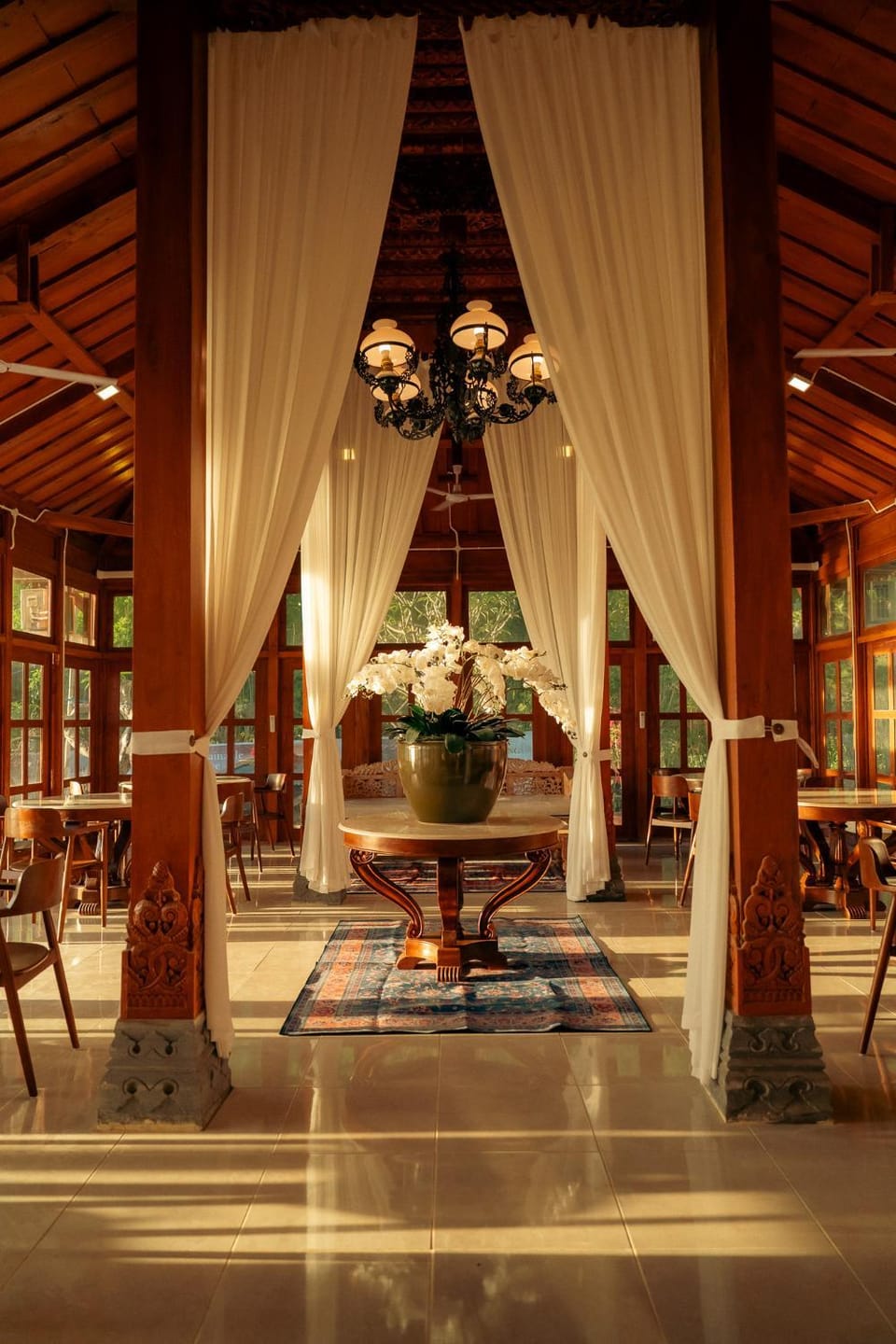 Sattura Villa Lawar Hotel in Sekongkang