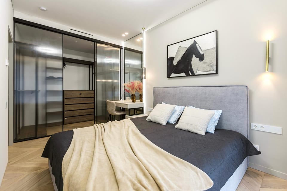 Central Panorama Retreat w balcony Self Check-in Apartment in Vilnius