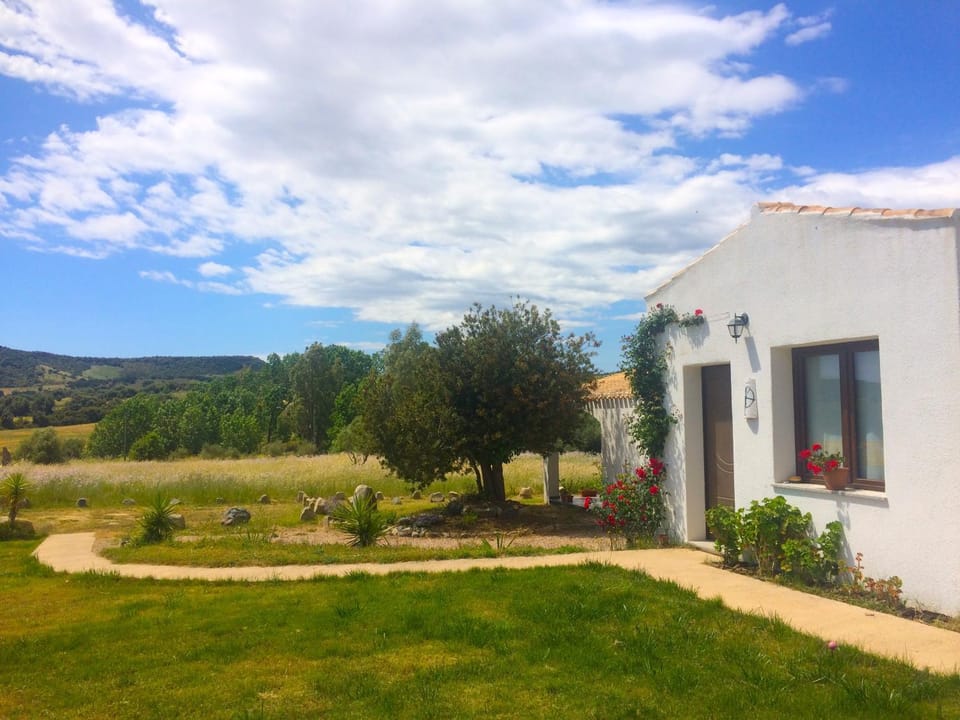 Property building, Garden, Lobby or reception, On site, Garden view