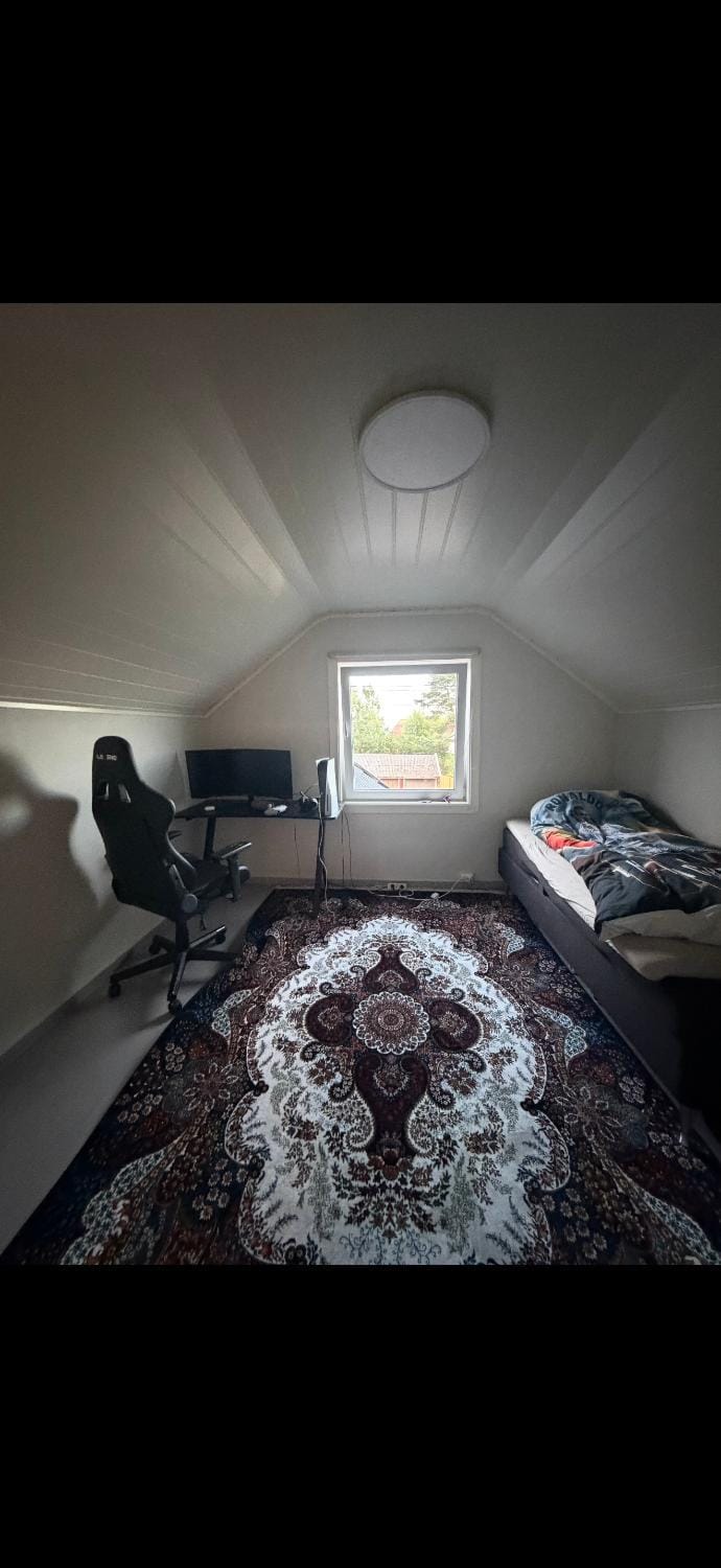 3 Bedroom Apartment with Kitchen Bathroom, Veranda & EV Charging No Living Room Apartment in Norway