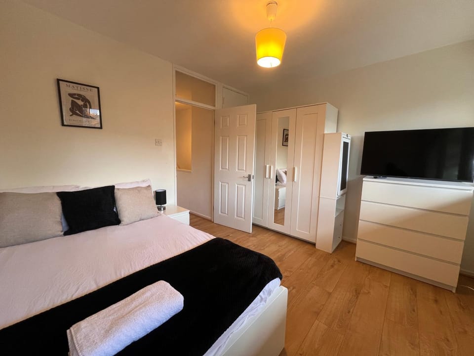 Bluebird suites St Pancras international Apartment in London Borough of Islington