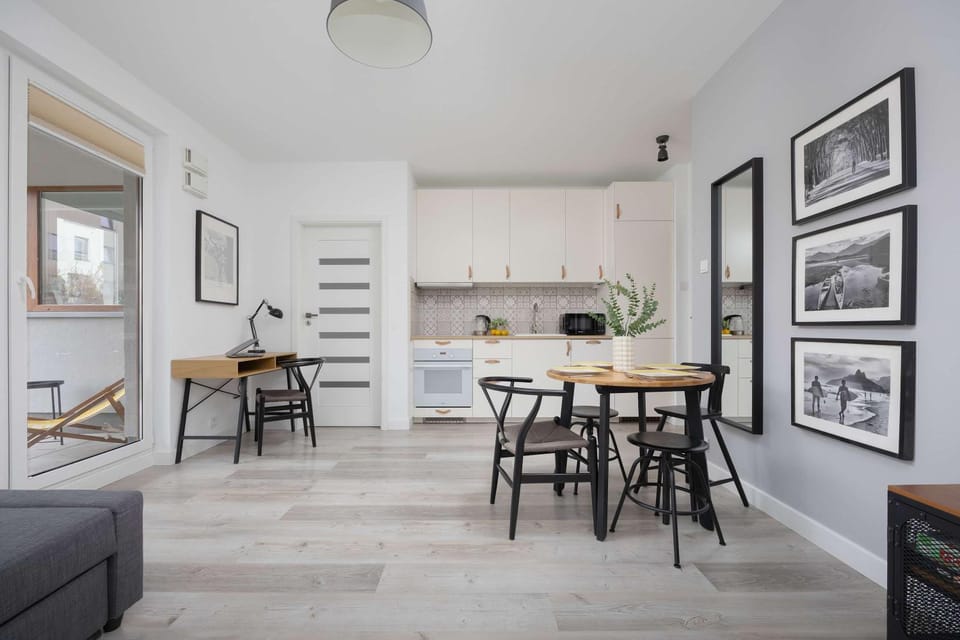 Kitchen or kitchenette, Seating area