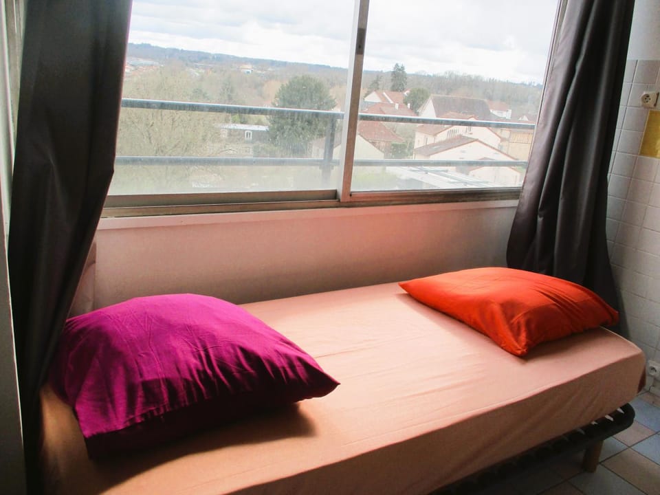 LIMOGES, à 10mn CHU, A20et N141, des astuces pour y aller vite ! Apartment in Limoges