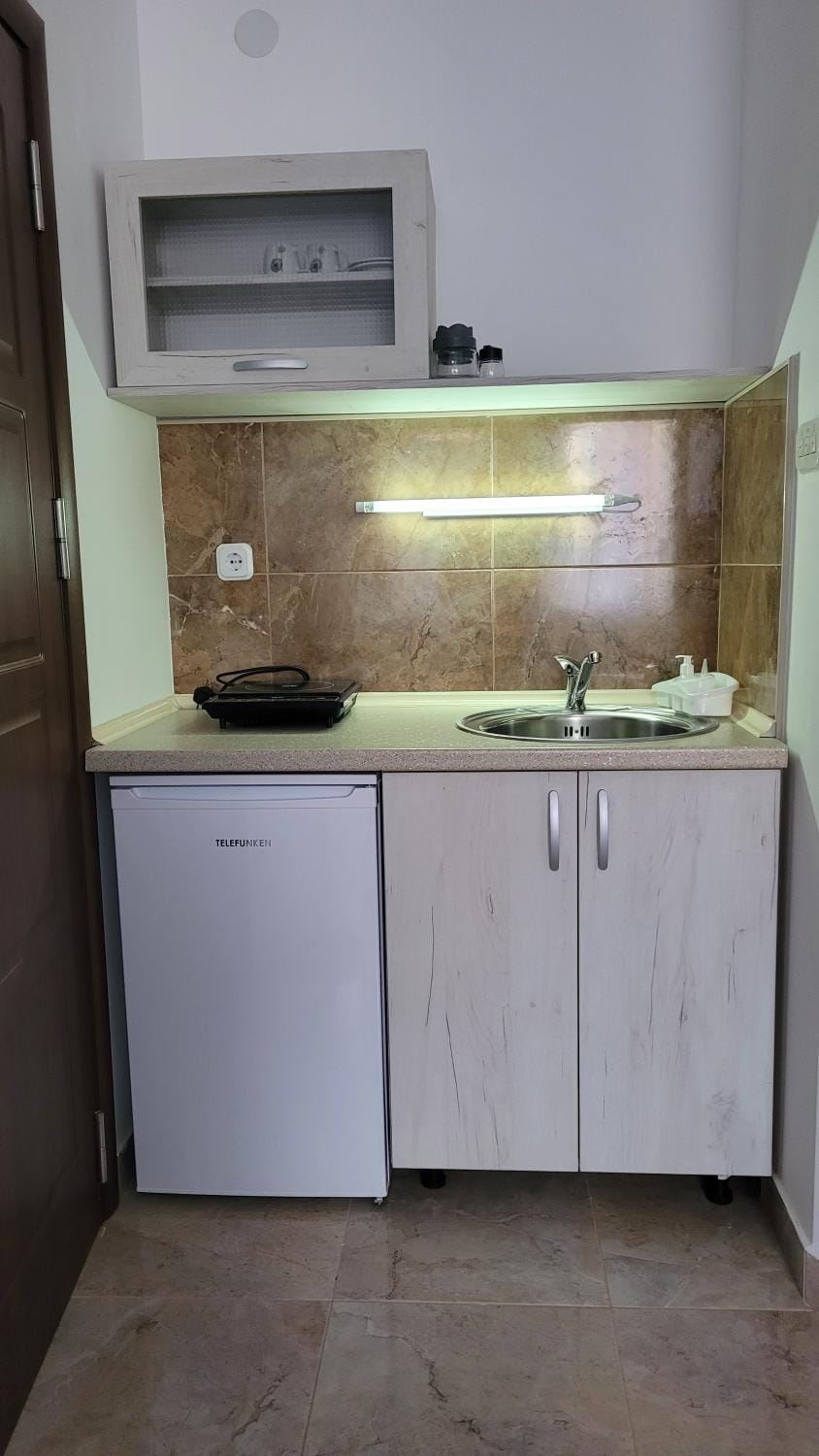 Kitchen or kitchenette