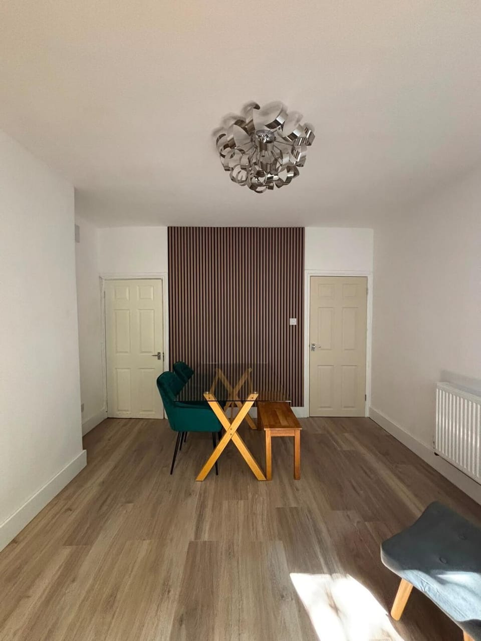 Stylish 2-Bed Runcorn Home Contractors & Families House in Widnes