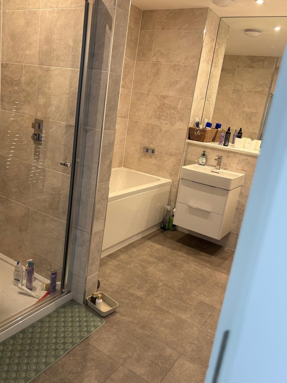 Cosy Room in Glasgow West End Perfect for a Short Stay Vacation rental in Glasgow