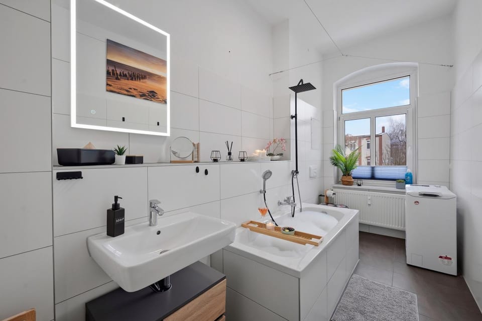 Bathroom, Bath