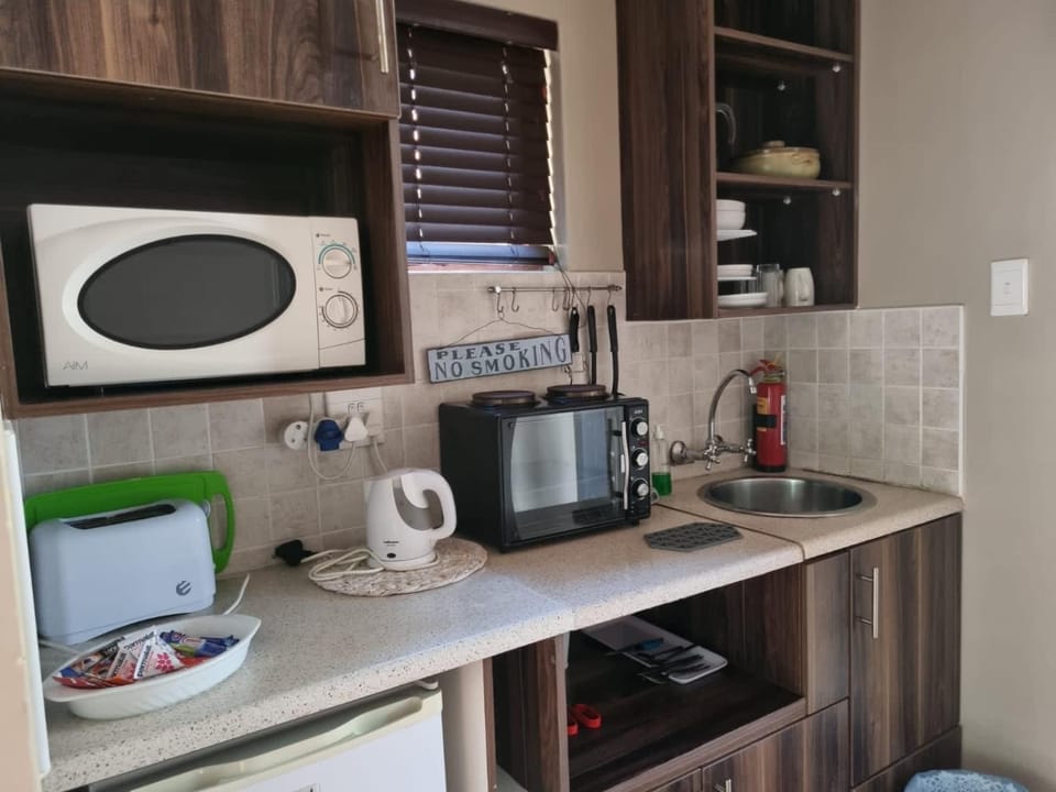 Coffee/tea facilities, Kitchen or kitchenette, minibar, pet friendly, toaster
